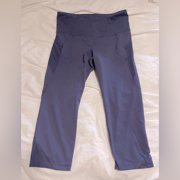 Old Navy Powersoft Cropped Legging - Picture 1 of 6